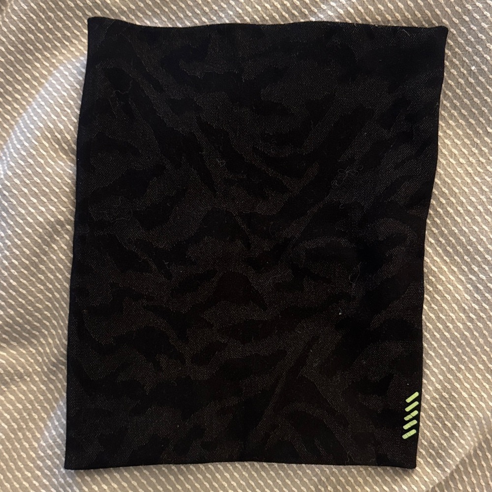 Athleta Black Camo Scarf